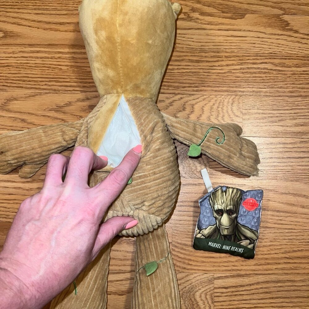 Scentsy‎ Marvel Groot - Picture 4 of 5